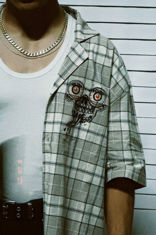 How to Style an Oversized T-Shirt: 12 Streetwear Looks for 2026